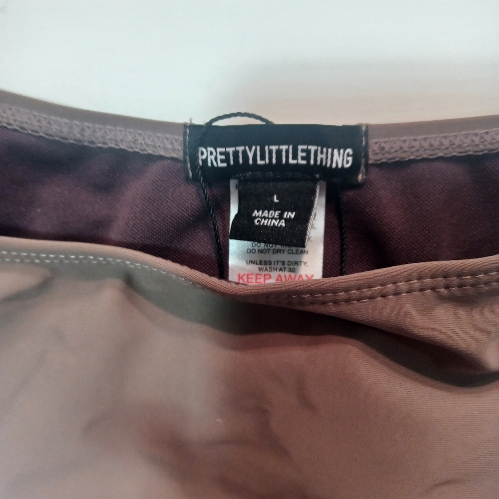 PrettyLittleThing Chocolate Bikini with Gold Detail - Picture 2 of 5